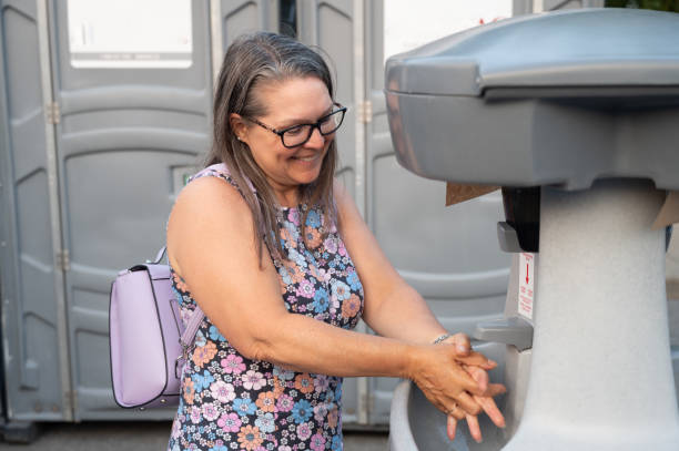 Best Restroom trailer rental cost  in Rossville, KS